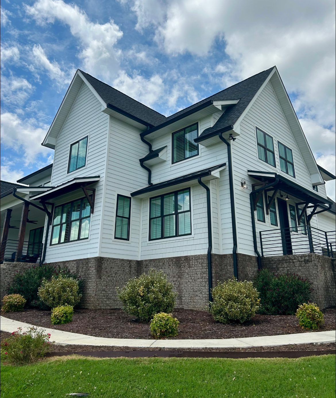 Transformative Full-Service House Washing & Streak-Free Window Cleaning – Blaine, TN